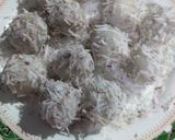 A picture of step 6 of Coconut Balls.
