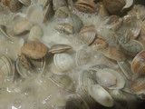 Merluza con almejas a la marinera