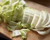 Une image de l'étape 1 de Nouilles soba sautées à l’encornet et au chou chinois.