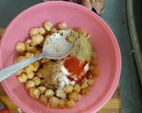 A picture of step 3 of Chickpea rice.