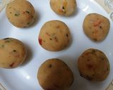 A picture of step 1 of Potatoes Ball pakoras.
