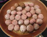 Foto del paso 3 de la receta: Albóndigas con setas al Hopkins