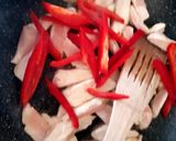 A picture of step 2 of My Chilli Chicken Stirfry.