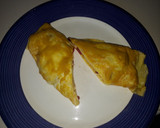 Foto del paso 5 de la receta: Tortilla de huevos con queso y salami
