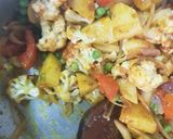 A picture of step 4 of Potatoes, Cauliflower & Peas.