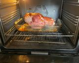 Foto del paso 2 de la receta: Codillo al horno