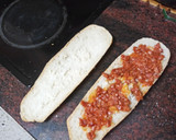 Foto del paso 1 de la receta: Bocadillo de bistec empanado, queso y salsa boloñesa