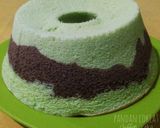 Foto langkah ke 9 dari resep Pandan Coklat Chiffon Cake.