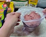 Foto langkah ke 3 dari resep Homemade Chicken Bratwurst.