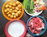 Foto langkah ke 1 dari resep Rendang Daging Hitam Baby Potato.