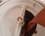 Foto del paso 2 de la receta: Helado moka de café y chocolate (en heladera)