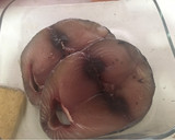 Foto del paso 1 de la receta: Bonito con patatas y reducción de Soja con balsámico de fresa