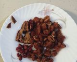 Hình bước làm 1 của món Nhãn Nhục Táo Đỏ Trà (nước mát)/ Longan Cha 龙眼茶