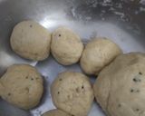A picture of step 2 of Sugar Paratha.