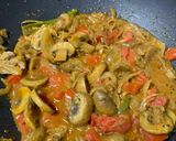A picture of step 4 of Bellpepper Mushroom Gravy.