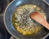 A picture of step 3 of 🍝 Pasta Aglio, Olio e Peperoncino.