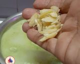 A picture of step 5 of Broccoli Almond Soup.