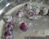 A picture of step 4 of Sago jaggery pudding with parpul rice ball.