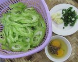 Hình bước làm 1 của món Khổ qua xào trứng