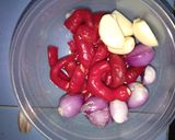 Foto langkah ke 1 dari resep Tongkol pindang bumbu balado.