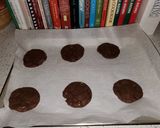 A picture of step 6 of Dark Chocolate Chip Peppermint Cookies.