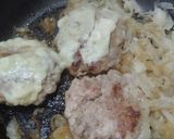 Foto del paso 5 de la receta: Sándwich de pollo y cebollas grilladas🥪🧀🍗