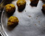A picture of step 3 of Vada pav.