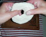 Foto del paso 2 de la receta: Pan tipo bagel con yogurt