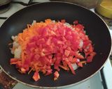Foto del paso 1 de la receta: Pastas con atún y vegetales