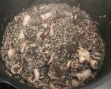 Foto del paso 4 de la receta: Risotto de chipirones y langostinos