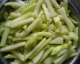 Foto langkah ke 1 dari resep Tumis Labu Siam (Bumbu Iris).