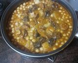Foto del paso 4 de la receta: Garbanzos con sacramentos