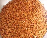 A picture of step 1 of Besan Ladoo.