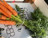 Une image de l'étape 1 de Ailes de raie aux jeunes carottes et ail noir.