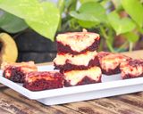 Foto langkah ke 3 dari resep Redvelvet creamcheese brownies quick & easy.