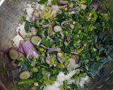 Foto del paso 3 de la receta: Pata muslo al curry con salsa de verdeo