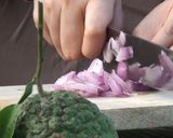 Foto langkah ke 6 dari resep Cacapan Hampalam Limau Kuit Garih Haruan.
