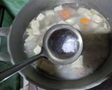 Foto langkah ke 3 dari resep Sup ayam tahu gurih.