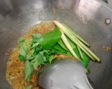 Foto langkah ke 4 dari resep Tumis Timun Acar Kuning.