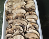 Foto del paso 3 de la receta: Pencas de cebollas con champiñones