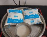* மேங்கோ வித் பிஸ்கெட்ஸ் ஐஸ்க்ரீம் *(mango biscuit icecream recipe in tamil) ரெசிபி ஸ்டேப் 2 புகைப்படம்
