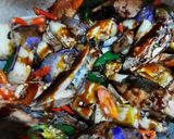 Foto langkah ke 4 dari resep Ikan Tongkol + Terong masak Kecap.