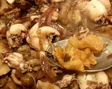 Foto del paso 7 de la receta: Calamarcitos encebollados con Gandules verdes y Setas