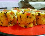 A picture of step 5 of Dhokla sushi.