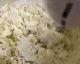 A picture of step 3 of Focaccia with stuffed chicken.