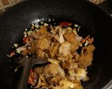 รูปขั้นตอนการทำที่ 3 ของ ผัดเพาไก่เคเอฟซี