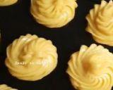 Foto langkah ke 6 dari resep Kue sus vanilla enak, kokoh, simple no mixer.