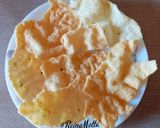 A picture of step 4 of Khichiya Papad Chat.