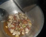 ડ્રાયફ્રુટ ચીક્કી (Dryfruit chikki recipe in Gujarati) રેસીપી સ્ટેપ2ફોટો
