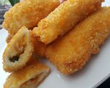 Foto langkah ke 4 dari resep Roti Tawar Isi Rogout Sayur.